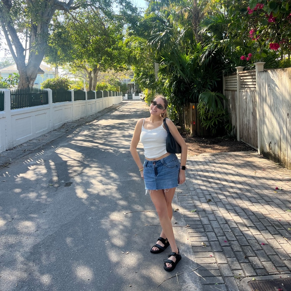 Meet your Posher, Lexee